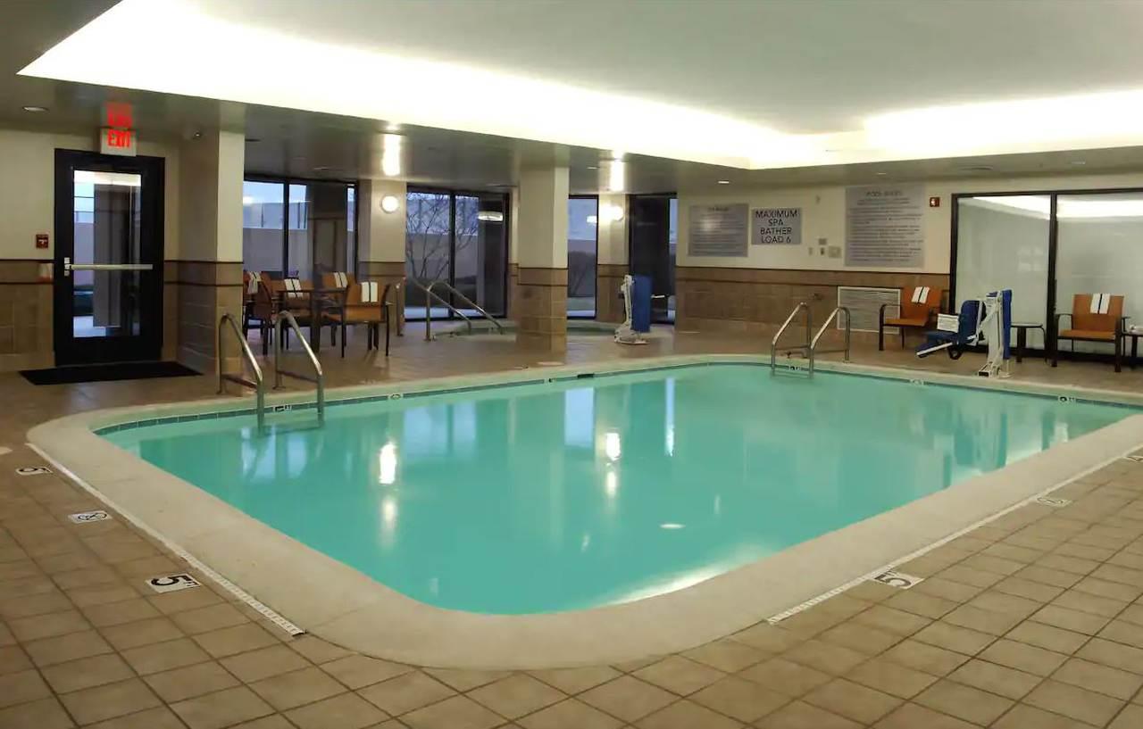 Courtyard Indianapolis Northwest Hotel Eksteriør billede