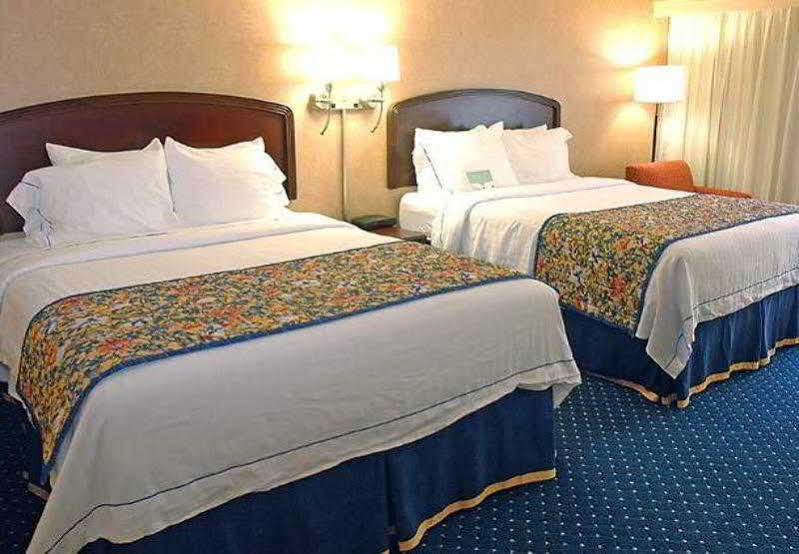 Courtyard Indianapolis Northwest Hotel Eksteriør billede
